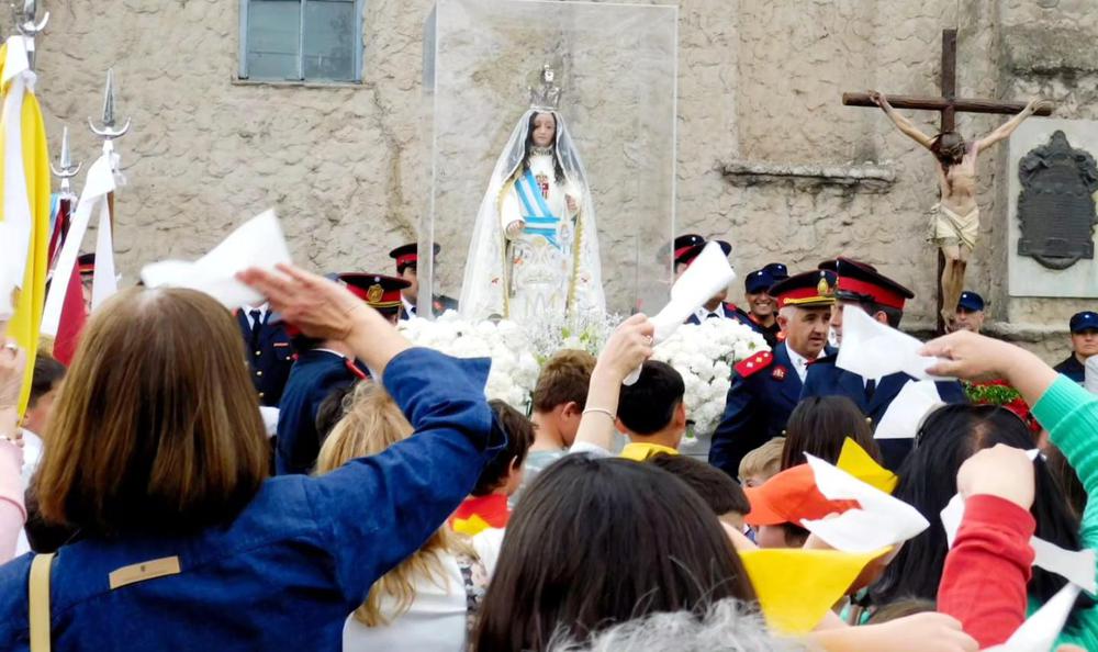 380822440_704671668355401_1533744539785393280_n