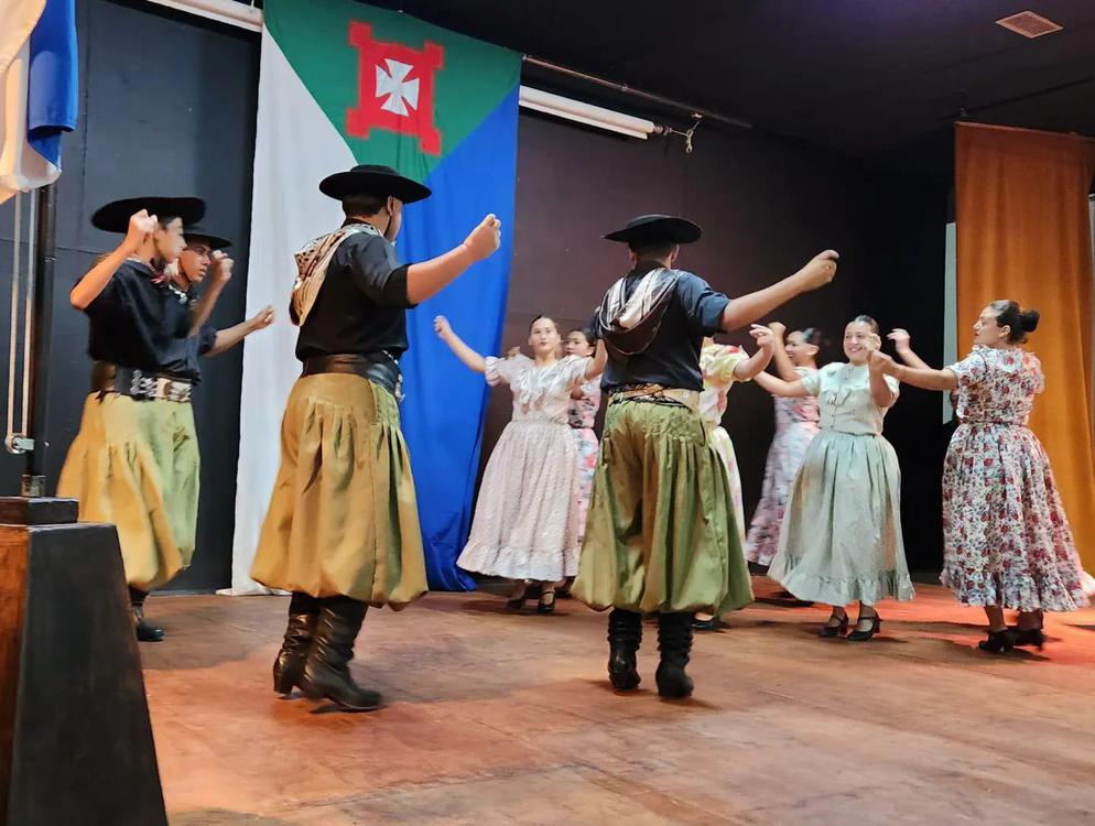 341000935_196672716481583_6782309273775388481_n