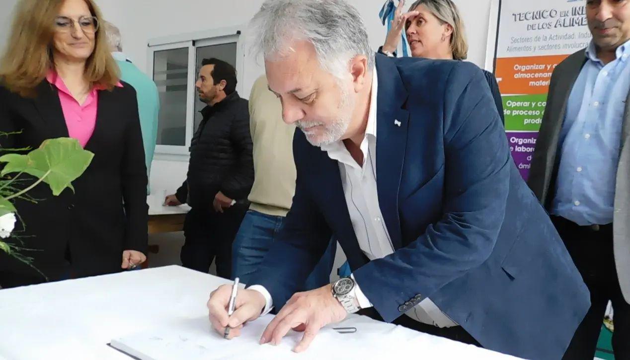 348722929_1004157463820873_6904312124479546078_n