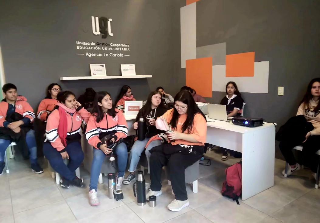 393765454_719185006904067_1832308134010372438_n