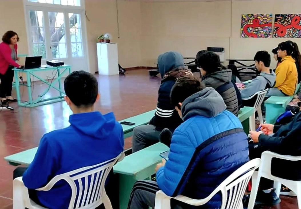 393728971_719185010237400_452884830367213170_n